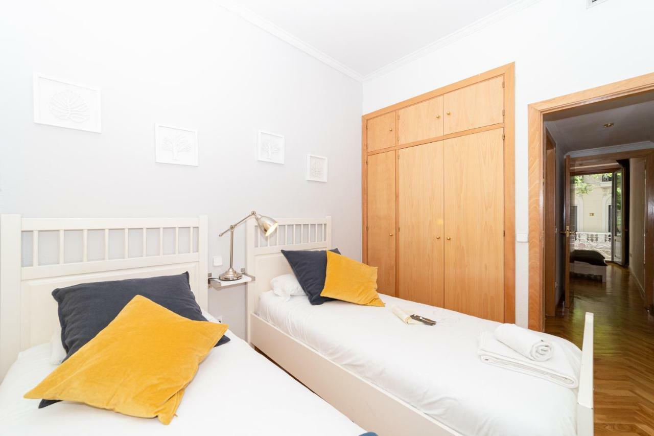 Apartamentos Plaza De Espana Madri Exterior foto