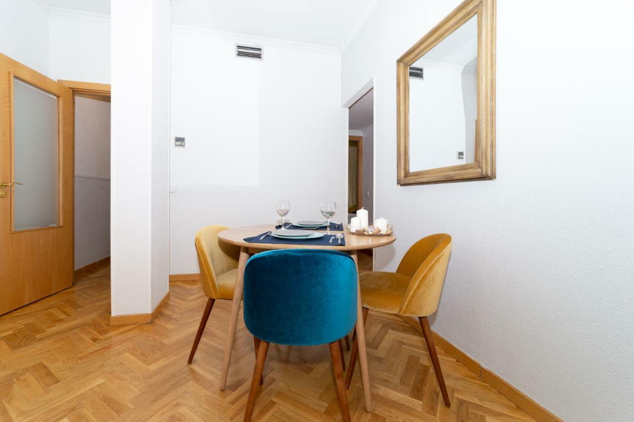 Apartamentos Plaza De Espana Madri Exterior foto